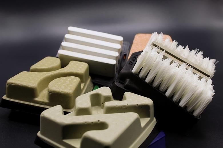 MACCHINE AUTOMATICHE IN LINEA E MONOTESTA